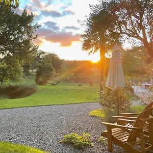 D'hotes Les Tilleuls Bed & Breakfast